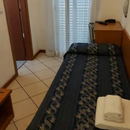 Jana מלון 3*