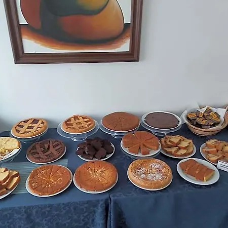 Jana מלון
