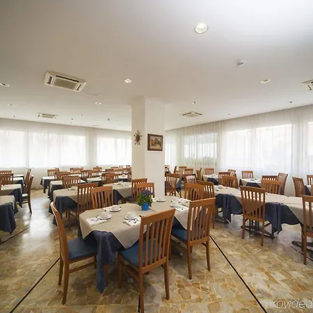 Jana מלון 3*
