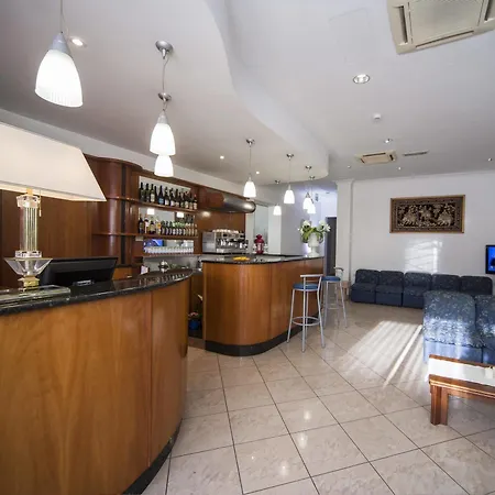 Jana 3* ريميني